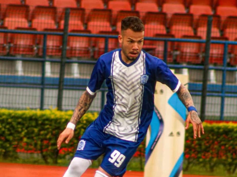 Atacante brasileiro fala sobre disputa por vaga na Champions da África