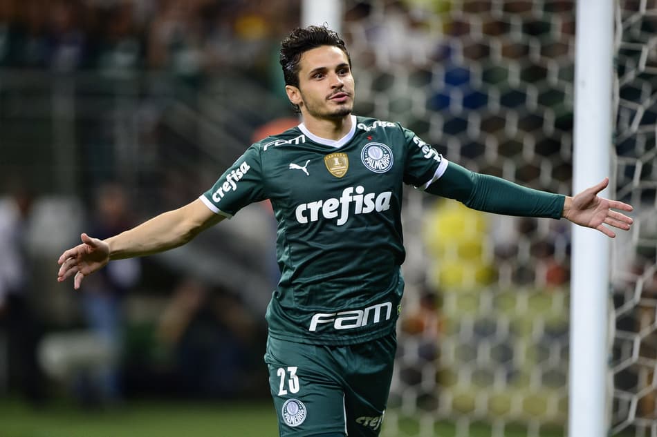 Destaque do Palmeiras no Paulistão, Veiga comprova poder de decisão com dois gols na final