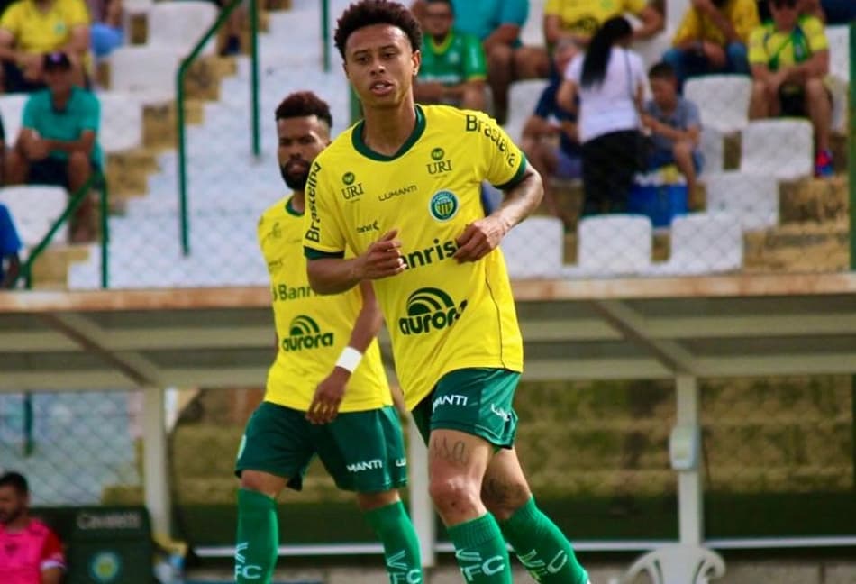 Matheus Santos exalta campanha do Ypiranga e projeta segundo jogo na decisão do Gauchão