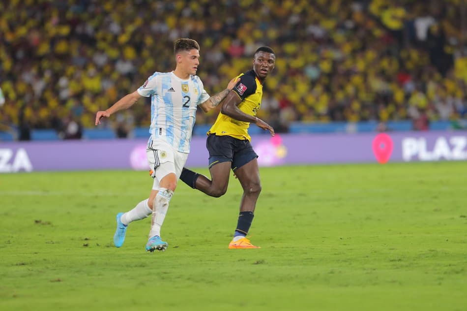 Com pênalti no final, Argentina e Equador ficam no empate