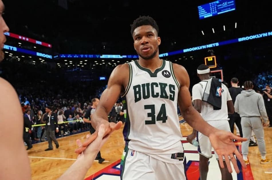Antetokounmpo supera Abdul-Jabbar em pontos pelo Bucks
