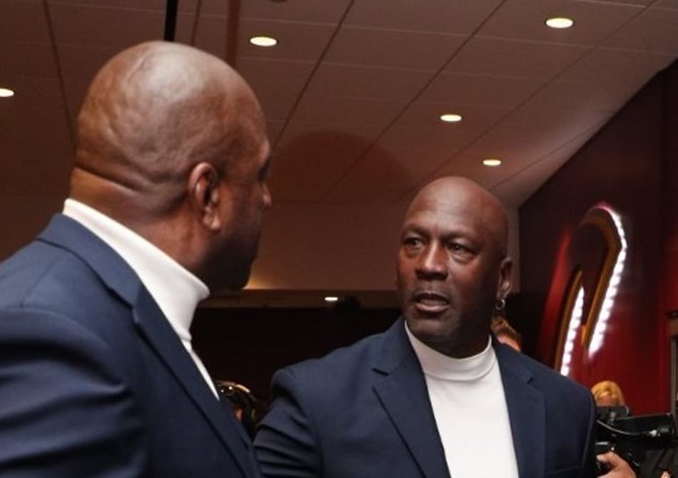 Jordan revela inveja de Magic Johnson com linha de tênis