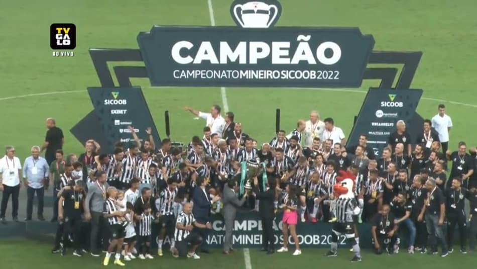 Espírito esportivo na final ! Réver cumprimenta jogadores do Cruzeiro após bater o rival na final do Mineiro