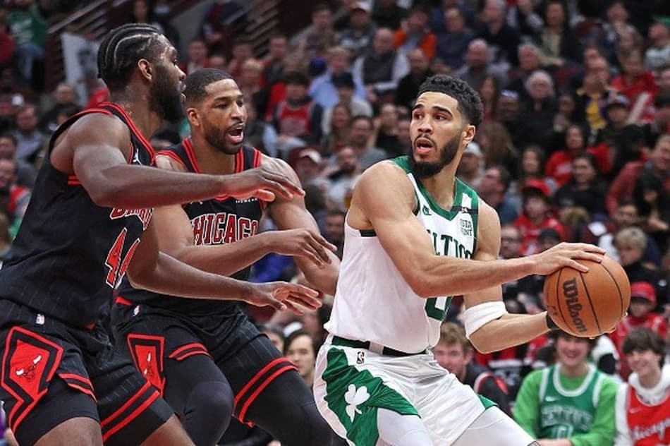 Celtics atropela Bulls e assegura mando de quadra nos playoffs