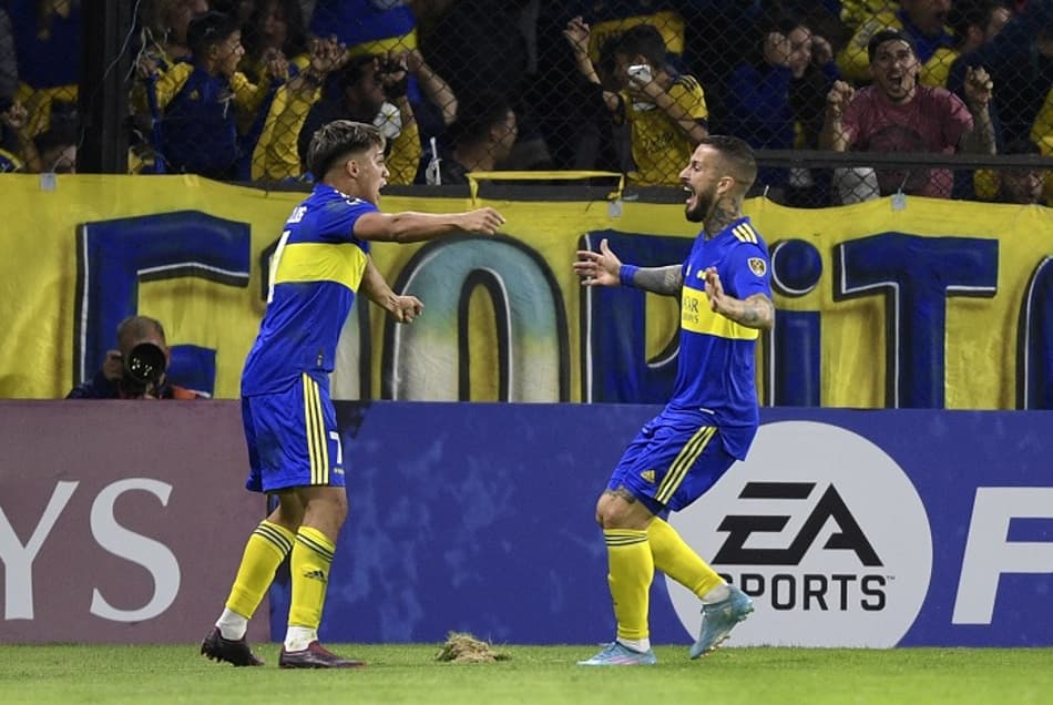 Com dois gols de Benedetto, Boca faz lição de casa e vence o Always Ready pela Libertadores