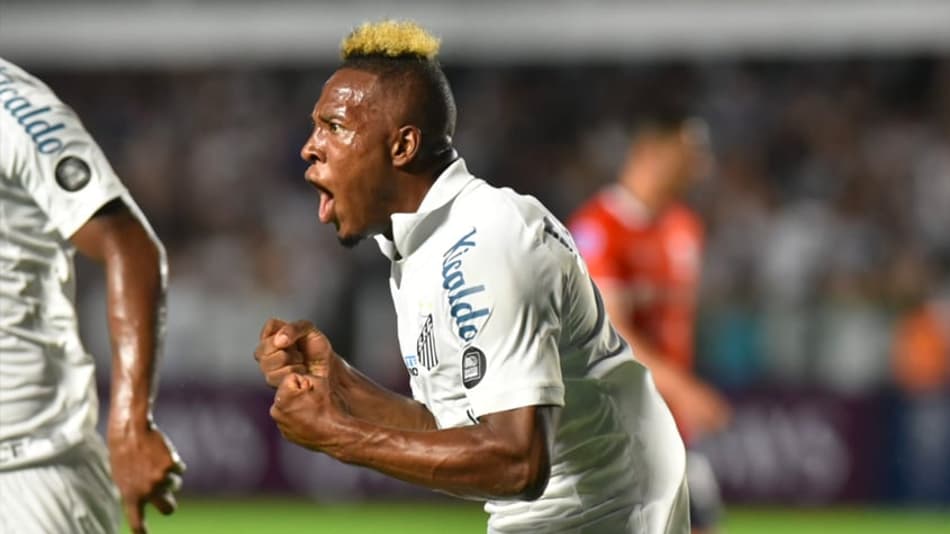 Santos vence Universidad Católica-EQU em jogos de duas viradas