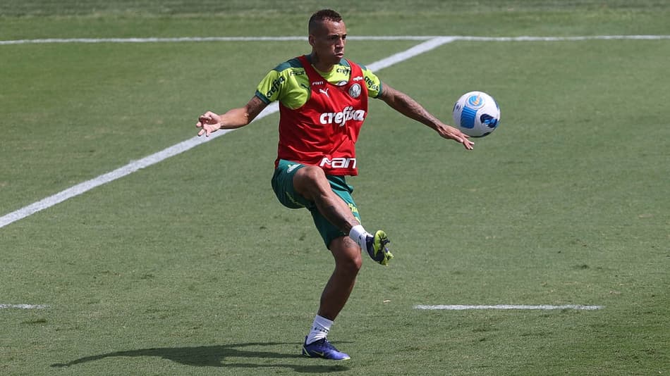 Breno Lopes parabeniza companheiro e projeta novas oportunidades no Palmeiras