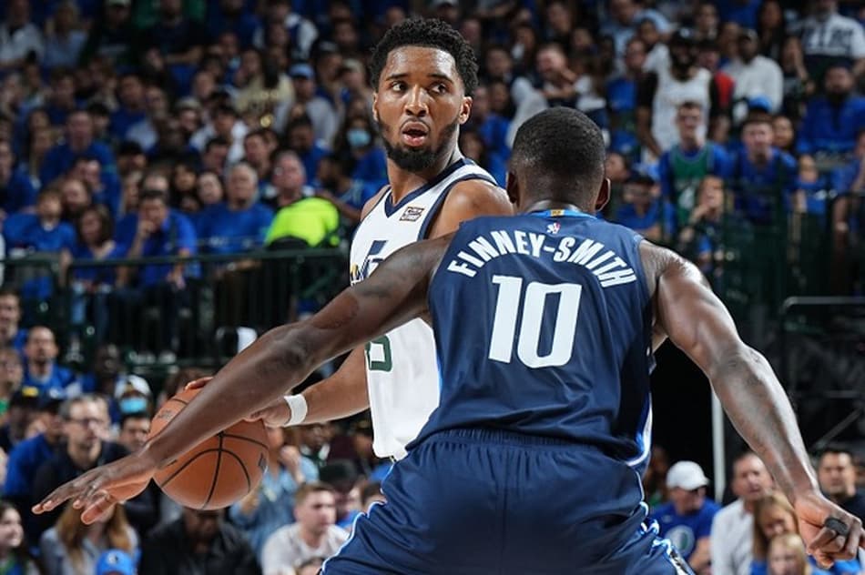 Donovan Mitchell é monitorado pelo Miami Heat