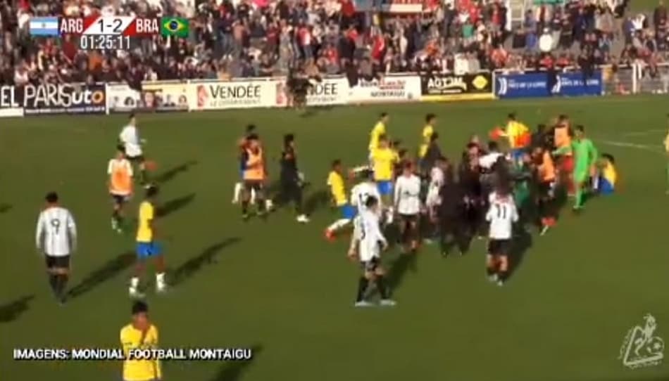 VÍDEO: Seleção Brasileira Sub-17 vence Argentina em final na França e partida acaba com briga