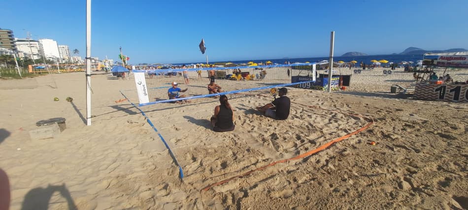 Follow the Beach Copacabana realiza evento inclusivo com Beach Tennis Adaptado