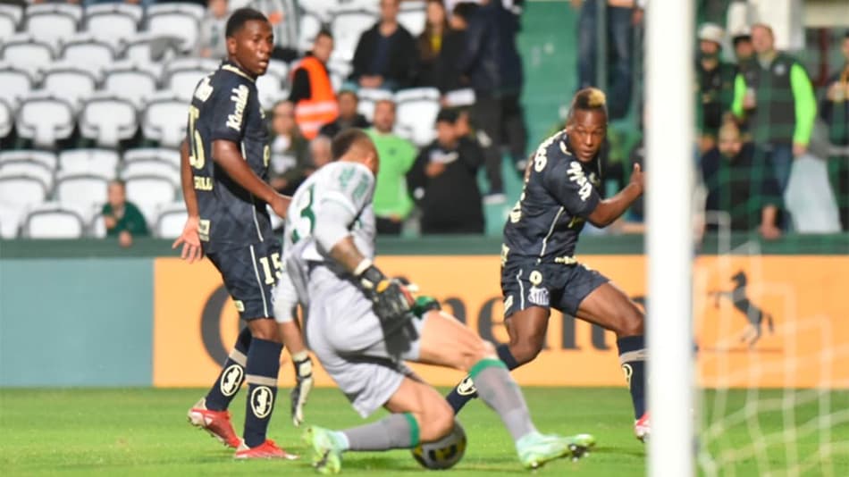 Santos perde para o Coritiba no jogo de ida da terceira fase da Copa do Brasil