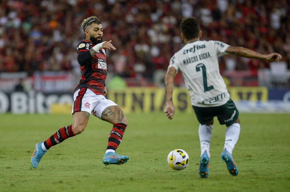 Gabigol fala em Flamengo superior contra o Palmeiras e detona arbitragem: ‘Atrapalhou muito’