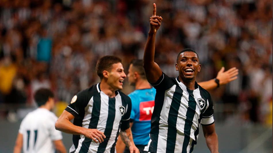 Botafogo goleia o Ceilândia em Brasília e abre boa vantagem na Copa do Brasil