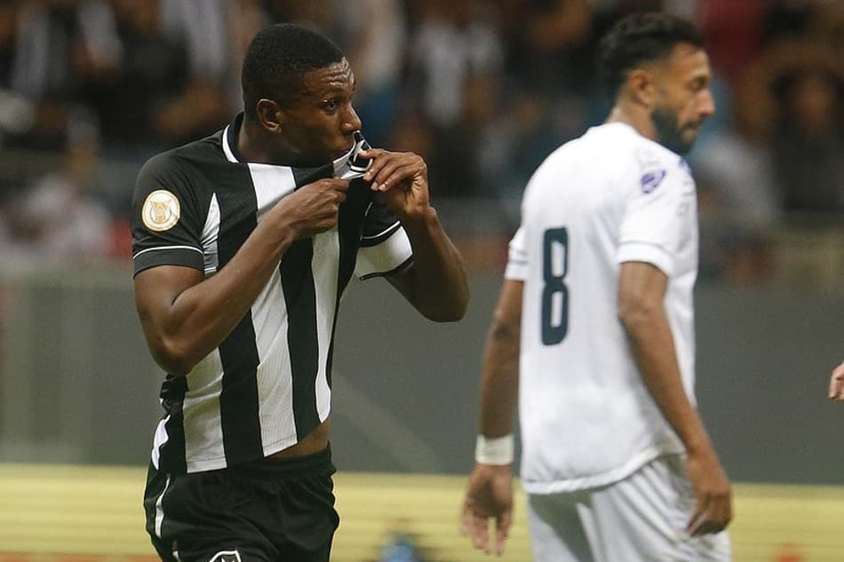 VÍDEO: veja os melhores momentos da vitória do Botafogo sobre o Ceilândia pela Copa do Brasil