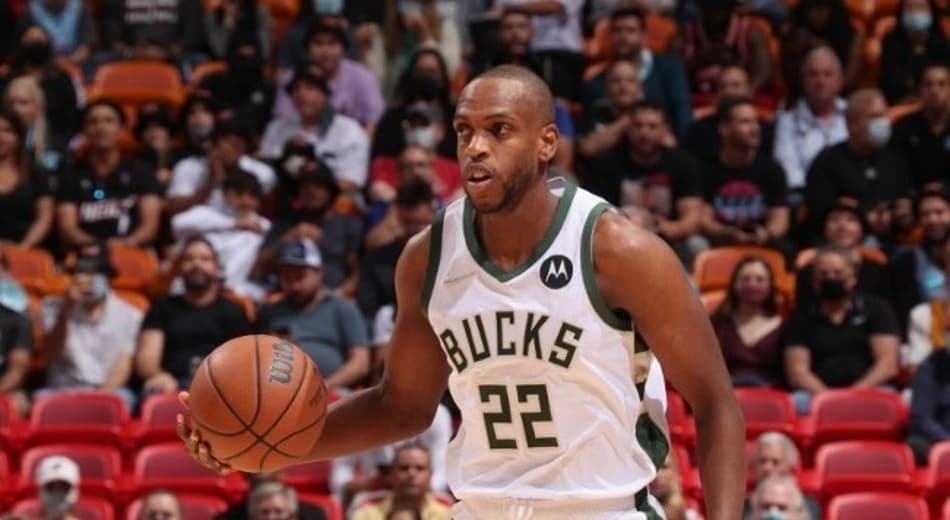 Middleton tem lesão confirmada e vai desfalcar Bucks