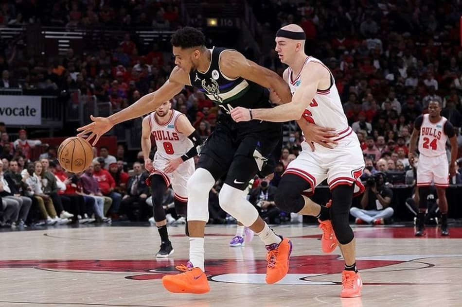 Playoffs 2022: Bucks vence Bulls com facilidade