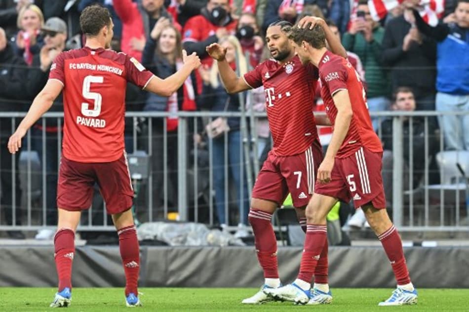Bayern de Munique bate o Borussia Dortmund e fatura a Bundesliga pela 10ª vez seguida; veja os gols