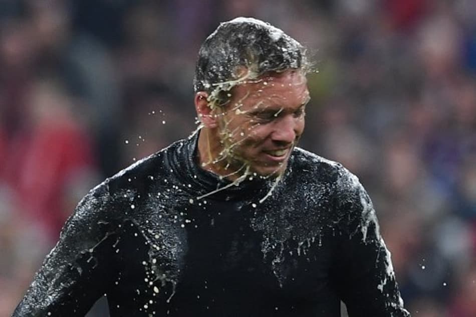 Nagelsmann leva banho de cerveja em festa do título do Bayern de Munique; assista