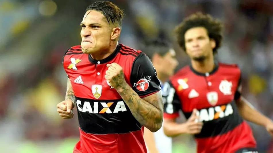 Gols de Guerrero e laterais: relembre o time do Flamengo que venceu a Católica no último duelo