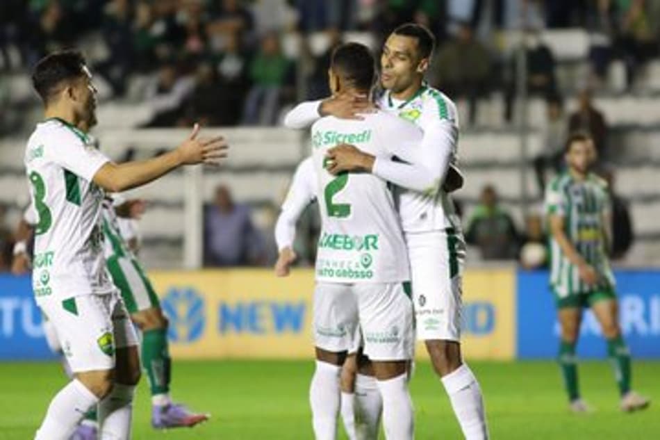 VÍDEO: Veja os melhores momentos da vitória do Cuiabá sobre o Juventude pelo Brasileirão