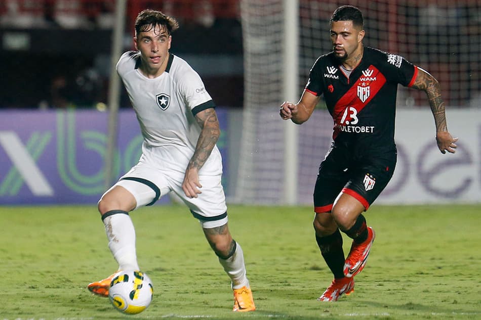 ATUAÇÕES: Diego Loureiro recebe menor nota em empate do Botafogo; Chay e Saravia se destacam