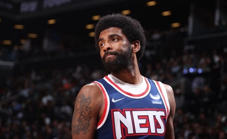 "Decepcionei o Nets quando não joguei", admite Irving