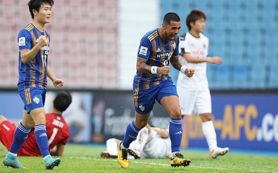 Atacante ex-Santos comemora triunfo e atuação na Champions da Ásia