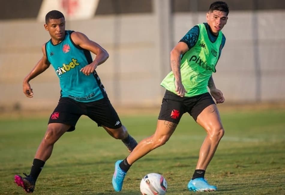 Palacios em treino do Vasco