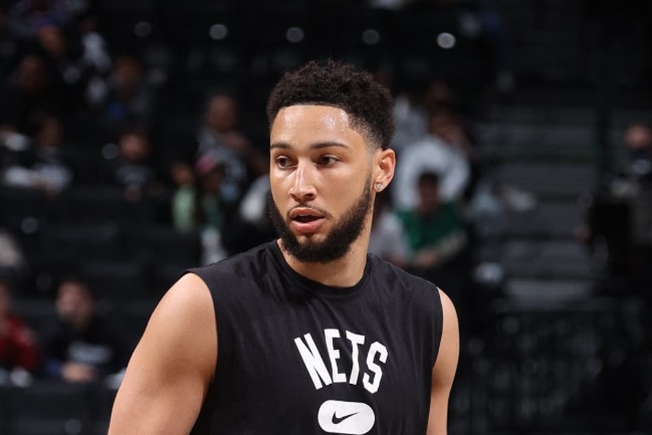 Ben Simmons passa por cirurgia nas costas e ficará quatro meses parado