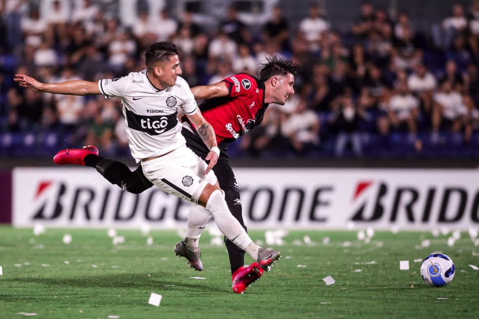 Com dois gols anulados, Olimpia e Cólon ficam no empate pela Libertadores