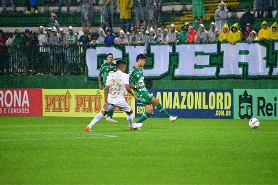 VÍDEO: veja os gols e melhores momentos da vitória do Cruzeiro sobre a Chapecoense pela Série B