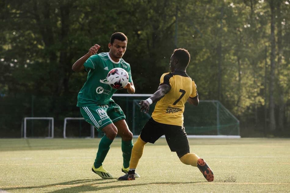 No Emirados Árabes, lateral-direito Ceará sonha um dia voltar para jogar no Brasil