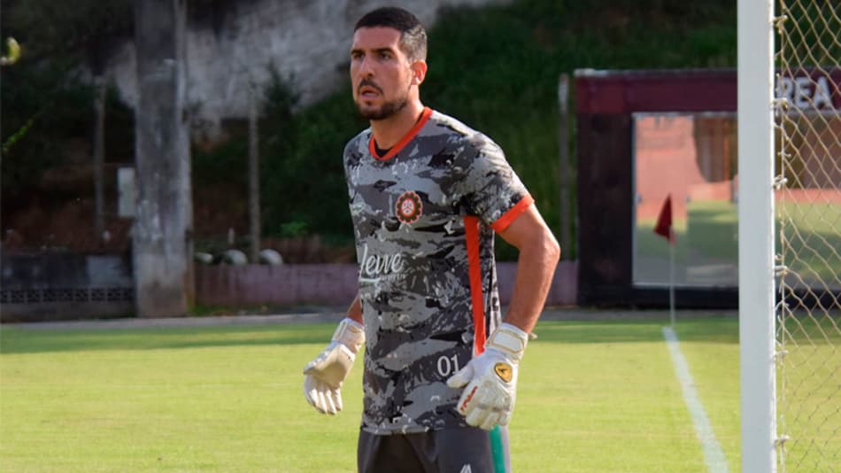 Goleiro do Próspera, Gianluca comemora atuação decisiva em vitória histórica pela Série D