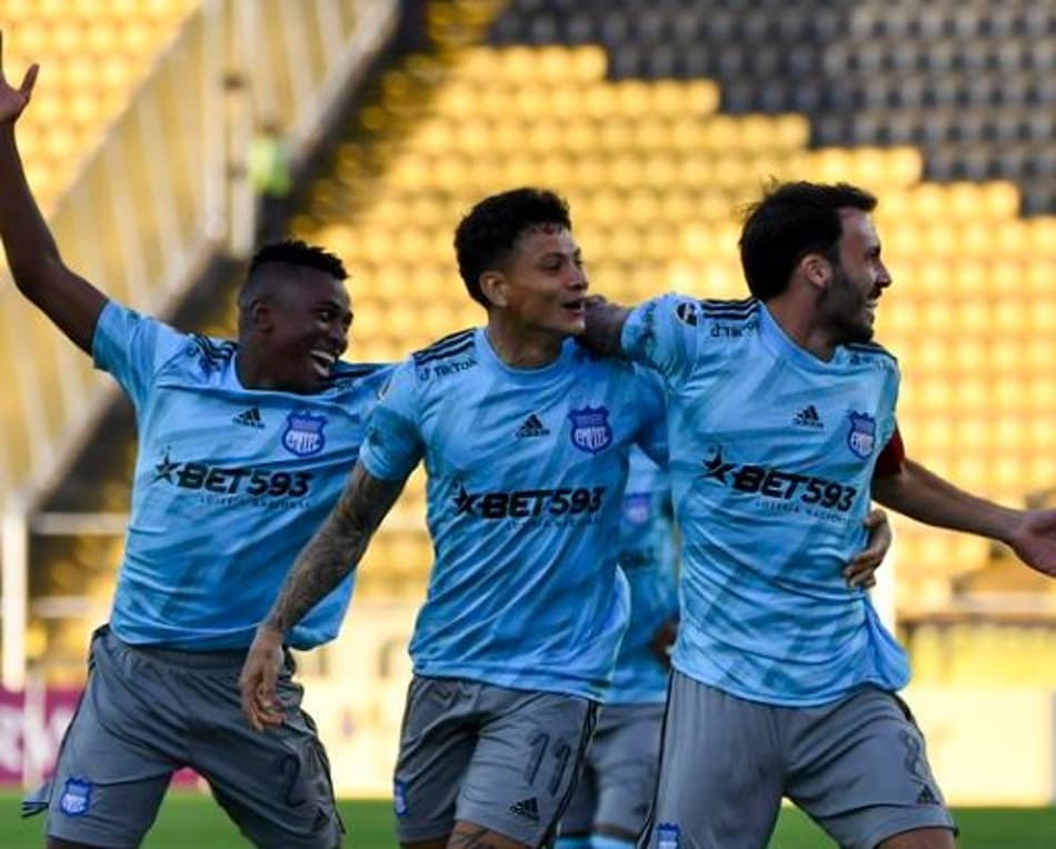 Pela chave do Palmeiras, Emelec atropela Táchira e embola briga por classificação