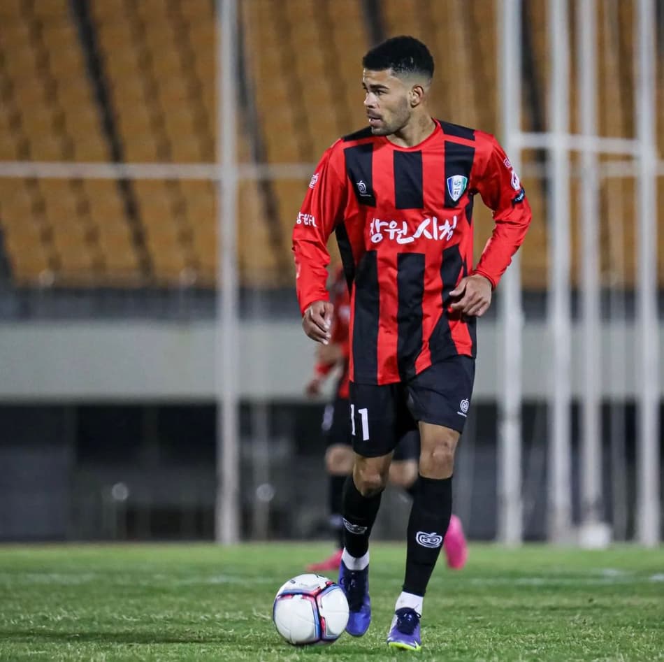 Destaque na Coreia do Sul pelo Changwon City, Luan Costa comenta adaptação ao futebol asiático