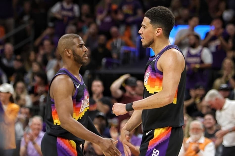 Com show de Booker e Paul, Suns atropela Mavericks