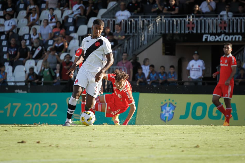 Matheus, do Vasco, cita receita para avançar na Copa do Brasil Sub-17: ‘Pés no chão e muita humildade’
