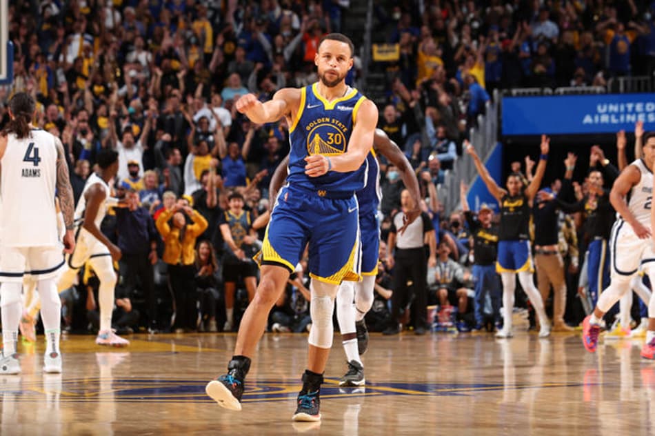 Warriors elimina Grizzlies com boa atuação de Curry