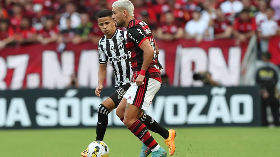 Ceará aproveita falhas do Flamengo e, no fim, arranca empate no Castelão