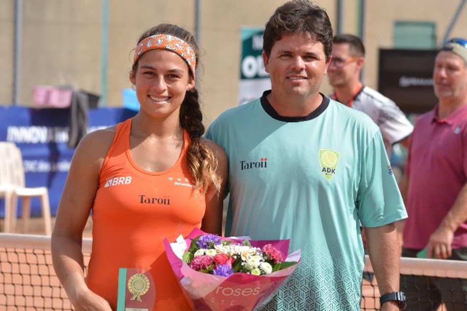 Carol Meligeni e técnico Luiz Peniza