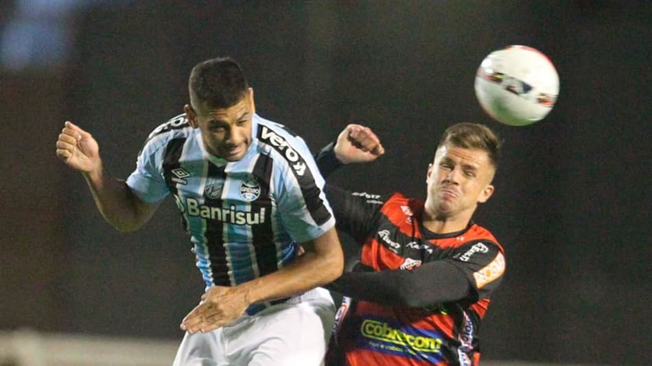 Grêmio sofre gol nos acréscimos, fica no empate com o Ituano e termina rodada fora do G4 da Série B