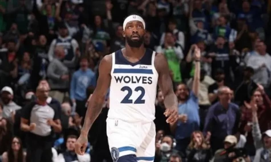 Matt Barnes "invade" discussão e critica Beverley: "Palhaço"