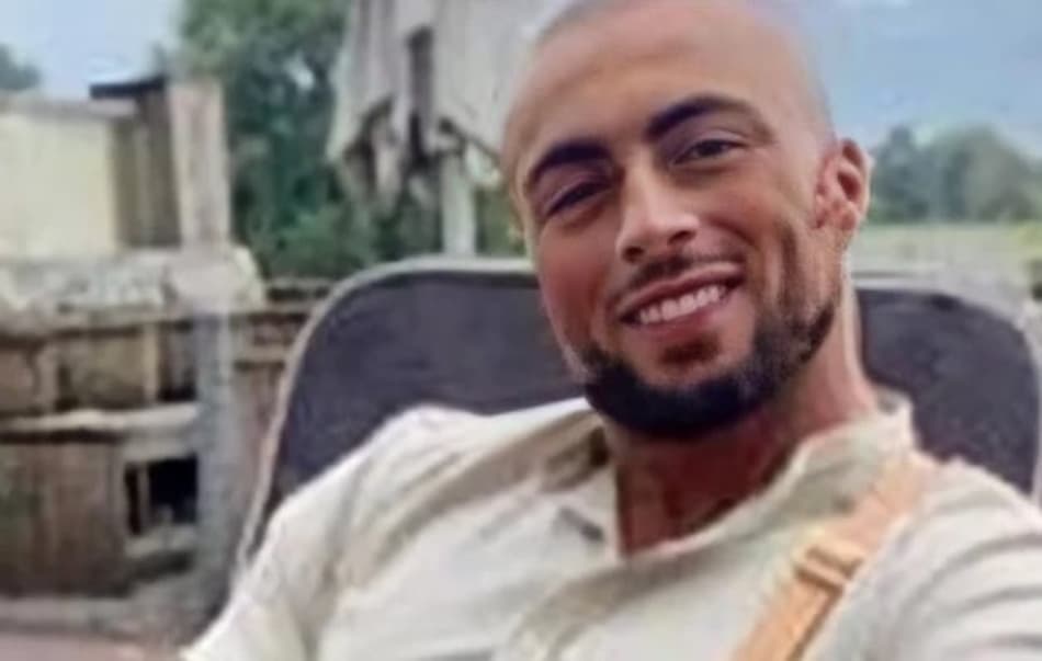 Vídeo: Ex-jogador de futebol morre ao pular de penhasco na Espanha