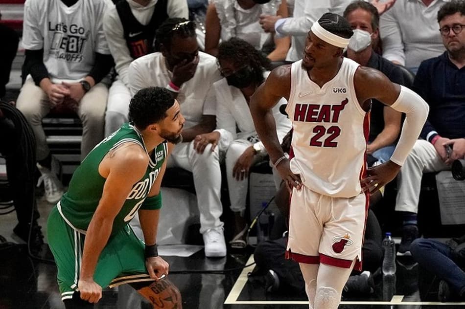Imparável, Jimmy Butler lidera e Heat abre 1 a 0 sobre Celtics