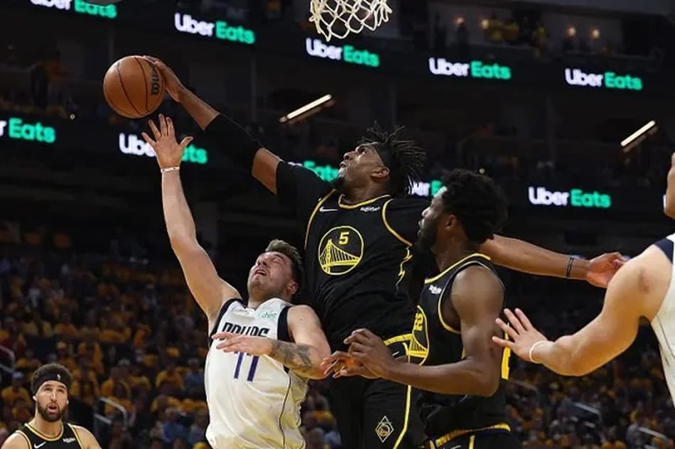 Improvável, Looney comanda virada sobre Mavericks, e Warriors abre 2 a 0 no Oeste