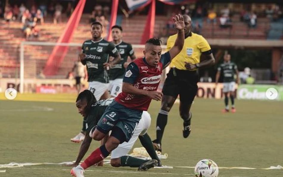 Ex-Santos anota dois gols em vitória do Independiente Medellín