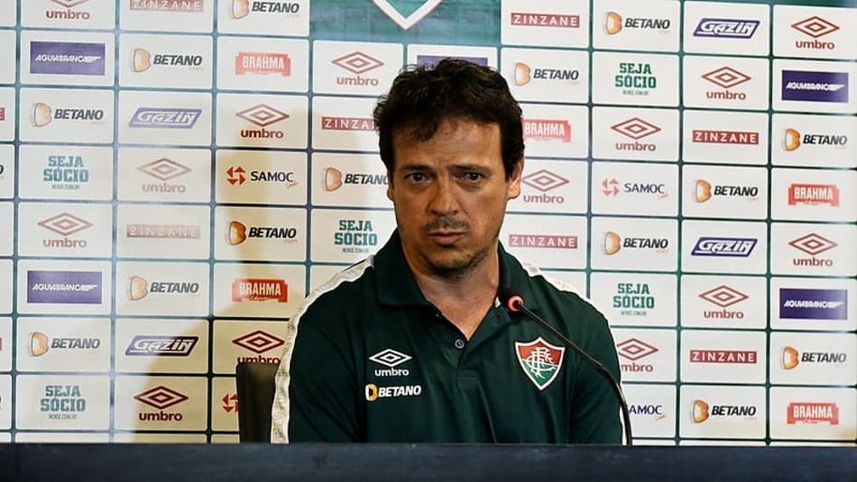 Diniz vê comportamento excelente do Fluminense em vitória e critica gol ‘pessimamente anulado’ pelo VAR