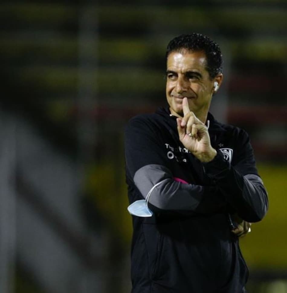 Possível rival do Santos na Sul-Americana, Del Valle fica sem treinador
