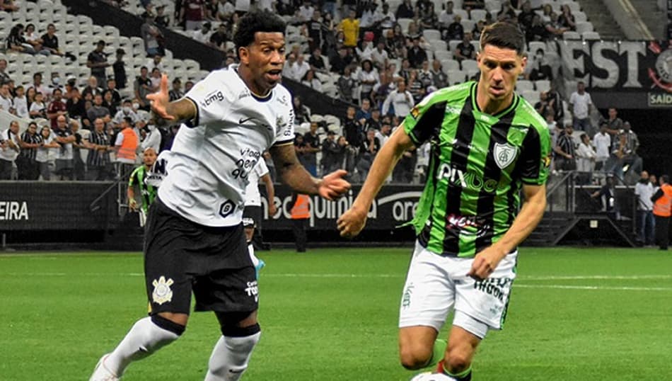 Corinthians joga mal, busca o empate contra o América-MG, mas perde a liderança do Brasileirão