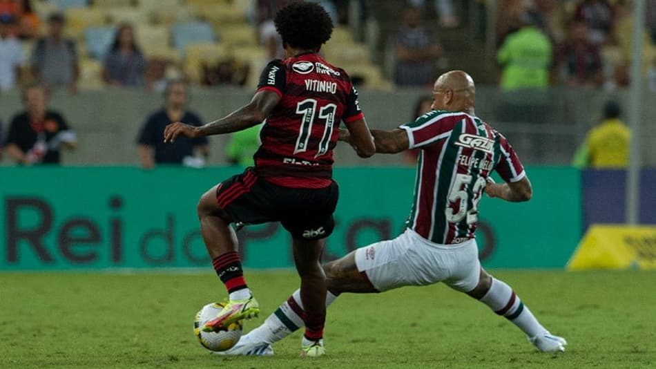 VÍDEO: Felipe Melo fica na bronca com comissão técnica do Flamengo após gol de empate do rival